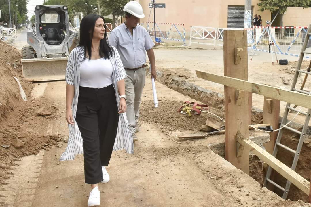 En Grand Bourg Noelia Correa supervisó el avance de obra de la Red