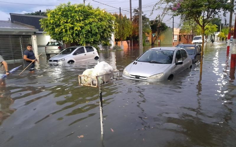 Alerta Naranja por lluvias torrenciales y granizo en el AMBA qué es la