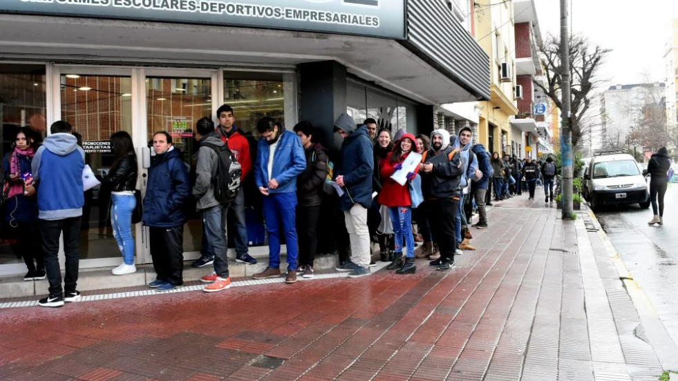 Desocupaci N En Tercer Trimestre Baj En Regiones De La Provincia