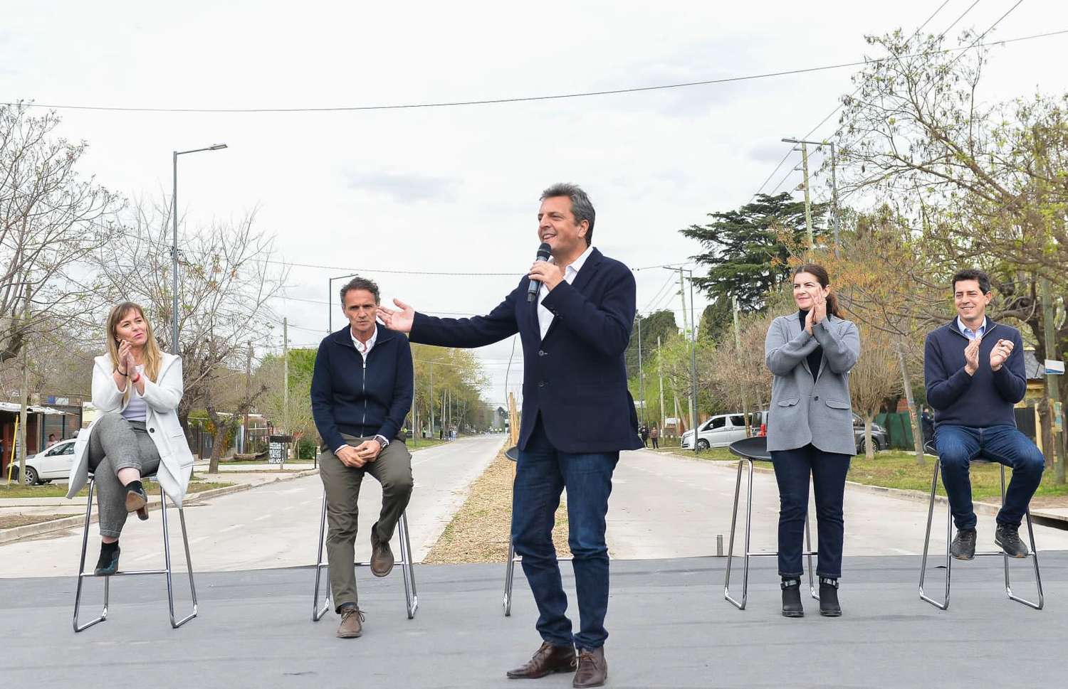 Massa inauguró obras en Moreno: "Lo peor de la sequía y el FMI ya pasó, llegó el momento de dar vuelta la página"