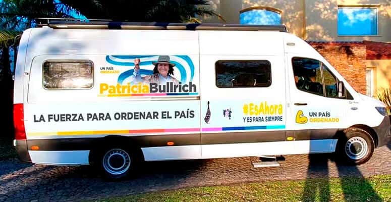 Elecciones 2023: Bullrich llega con la "Patoneta" a Cañuelas