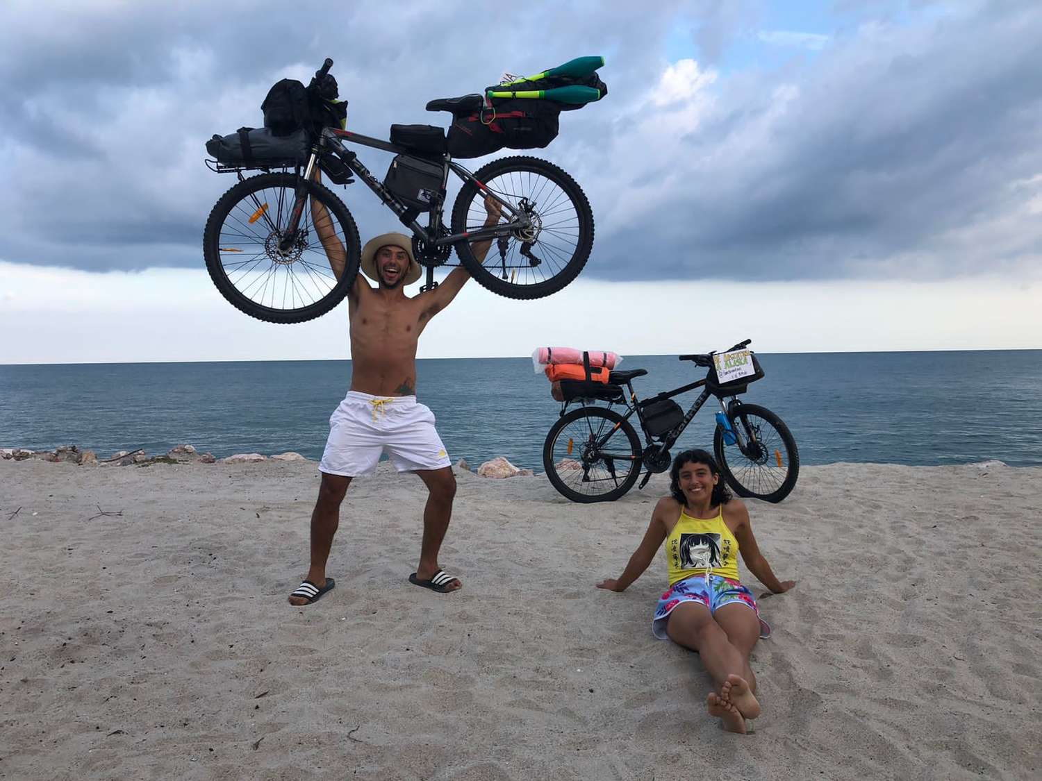 Sanclementinos por el mundo: La travesía en bicicleta que llegó a Panamá