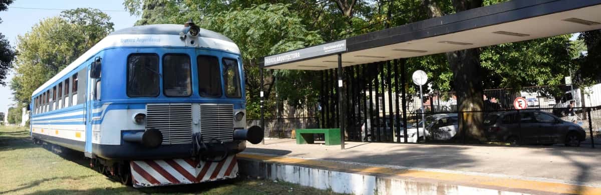 UNLP y Provincia planifican electrificar el Tren Universitario