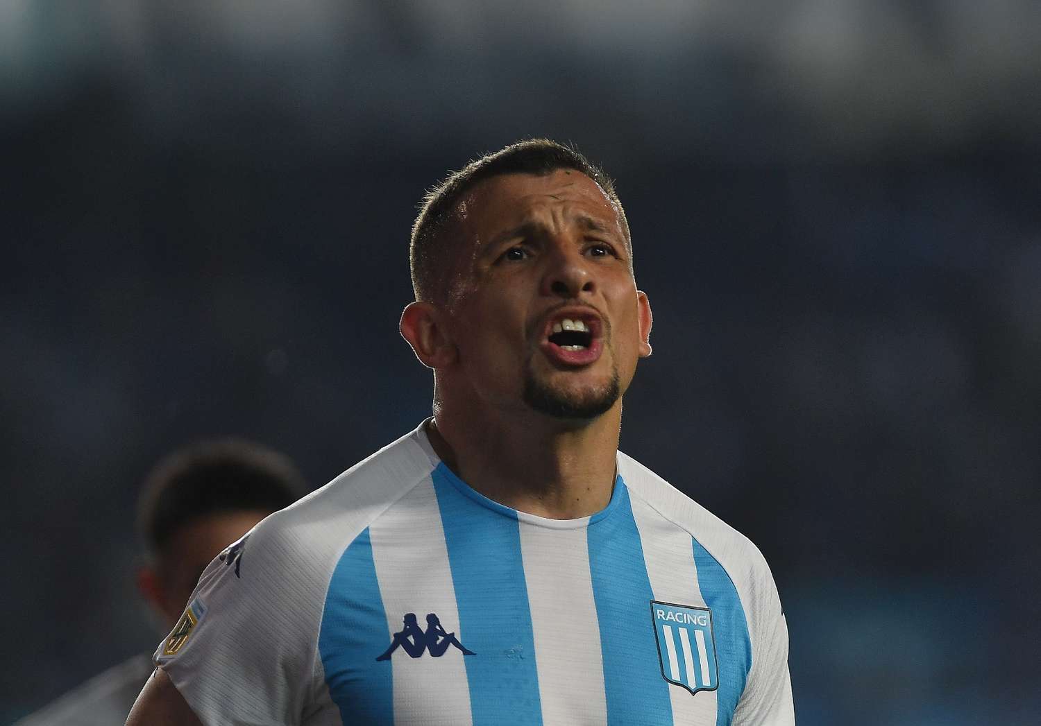 Tras un año sin jugar, Vecchio volvió con gol y asistencia contra Boca y apuntó contra Gago y tres compañeros de Racing