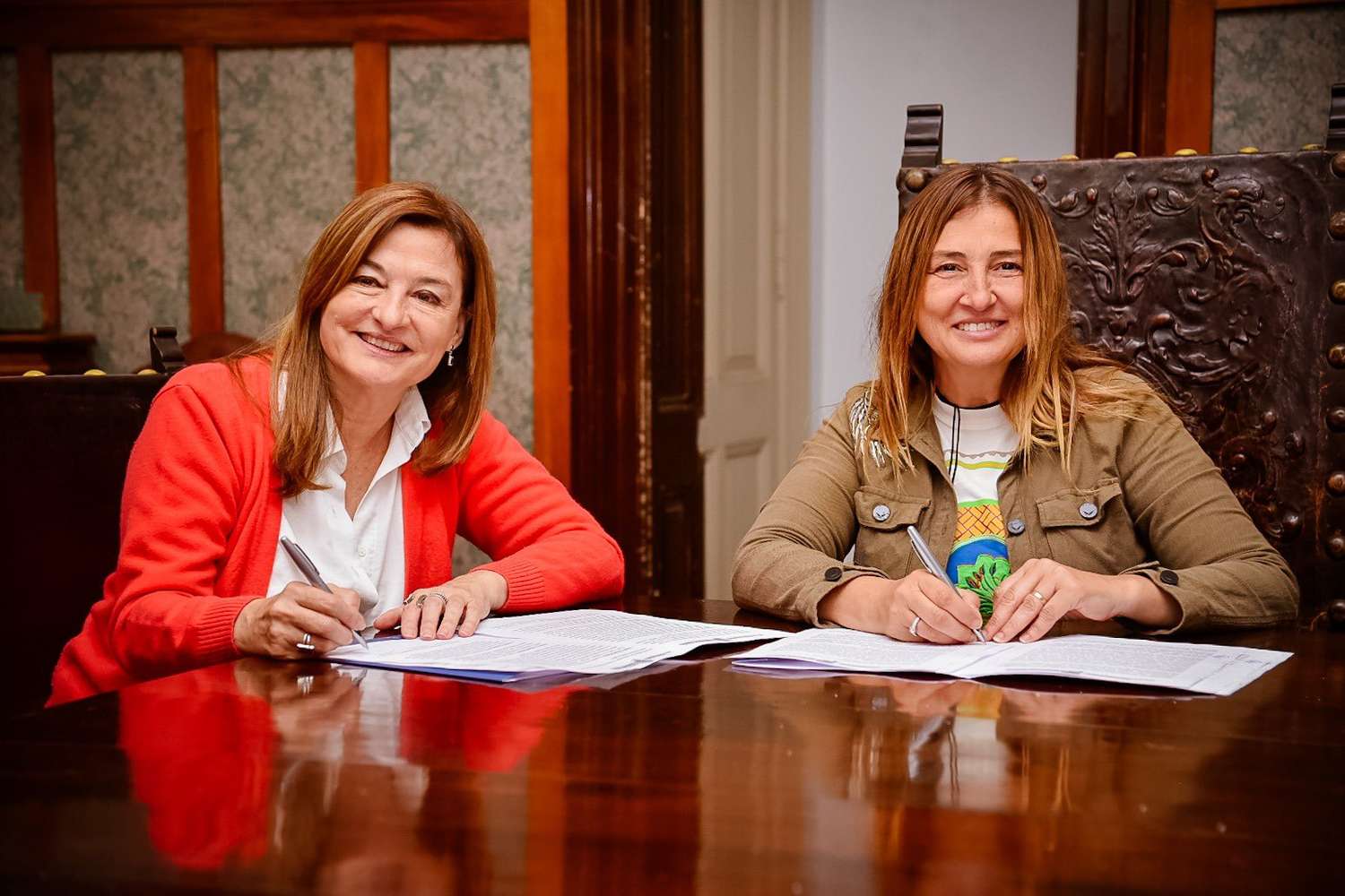 Municipios por la igualdad: Estela Díaz firmó convenios con los intendentes de Merlo y San Martín