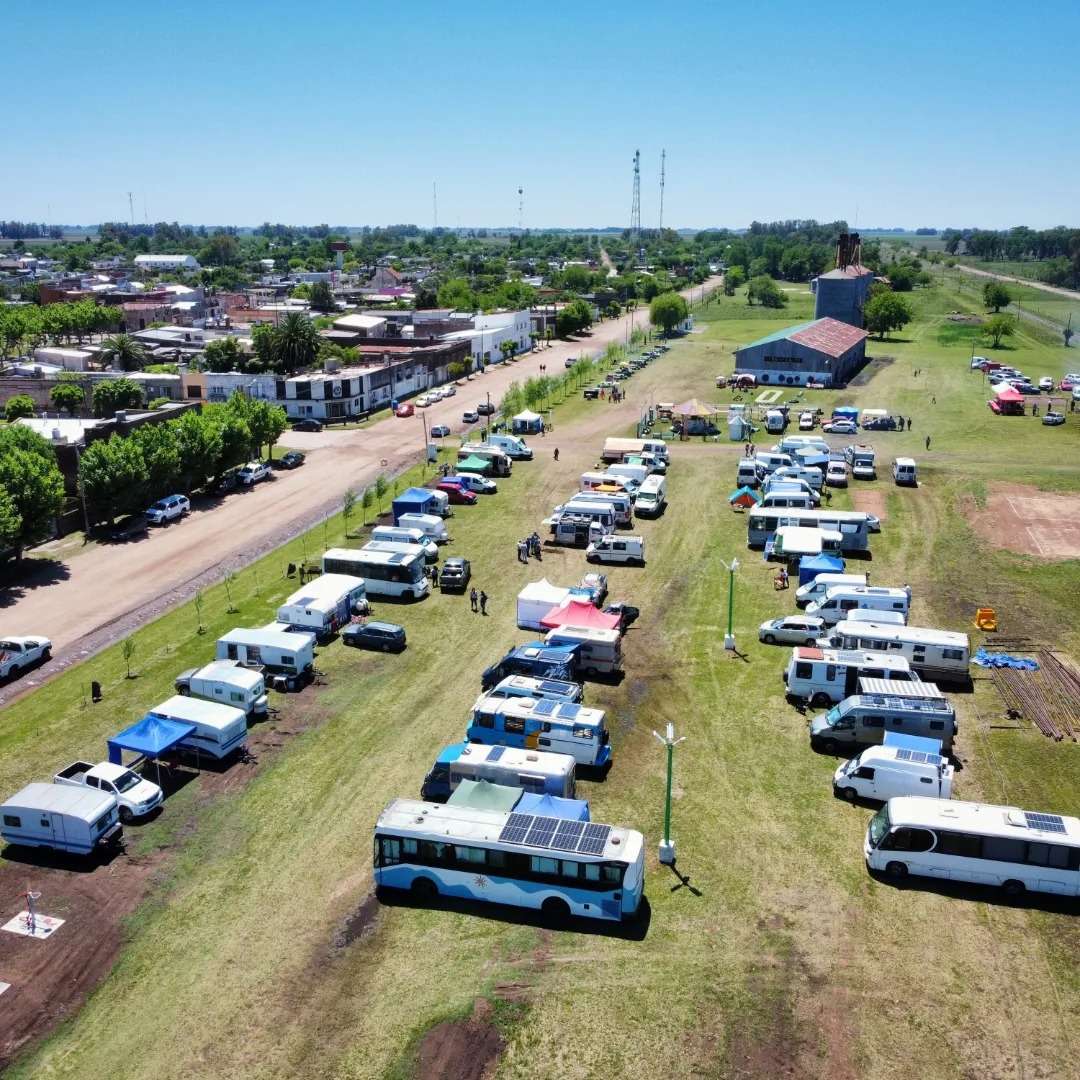 Encuentro rodantero en Bolívar y General Belgrano: Cientos de motorhome poblaron las comunas bonaerenses