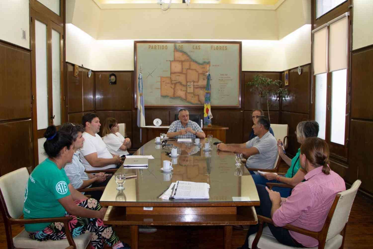 Las Flores: Acordaron aumento remunerativo del 20% para marzo y bono de 50 mil pesos para municipales