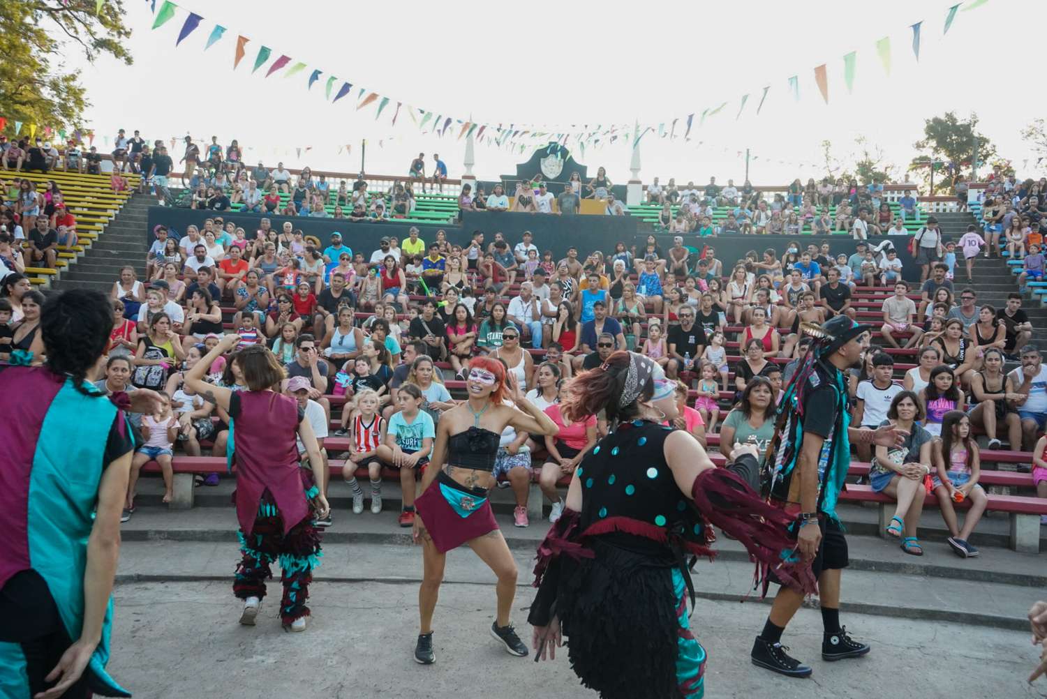 Más de 50 municipios bonaerenses se vistieron de colores, ritmo y alegría para celebrar los carnavales en la Provincia