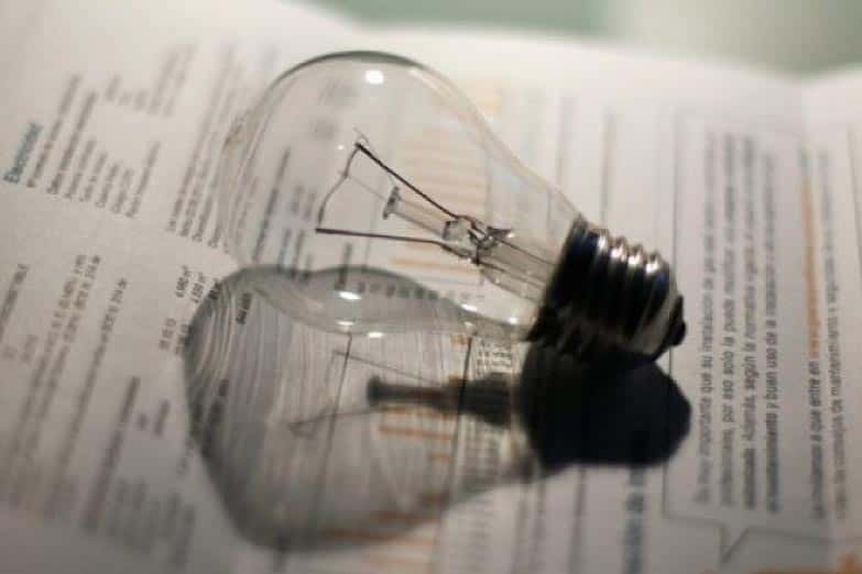 El Gobierno Nacional anunció aumentos de hasta el 150% en las tarifas de luz: cómo impactan en el AMBA