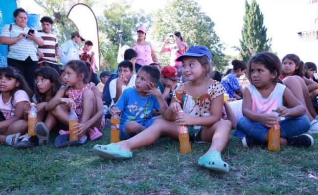 La Plata: el Intendente participó del programa “Vacaciones sin Trabajo Infantil” en el acto de cierre de colonias