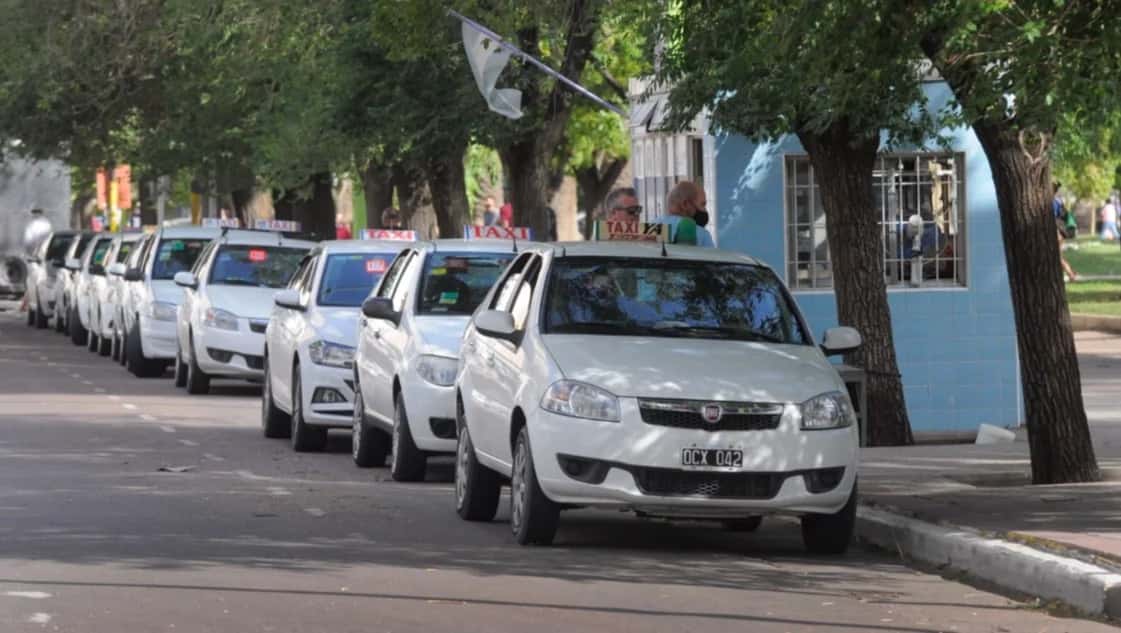 Bahía Blanca: el Concejo Deliberante analizará un aumento del 39,4 % en la tarifa de taxis