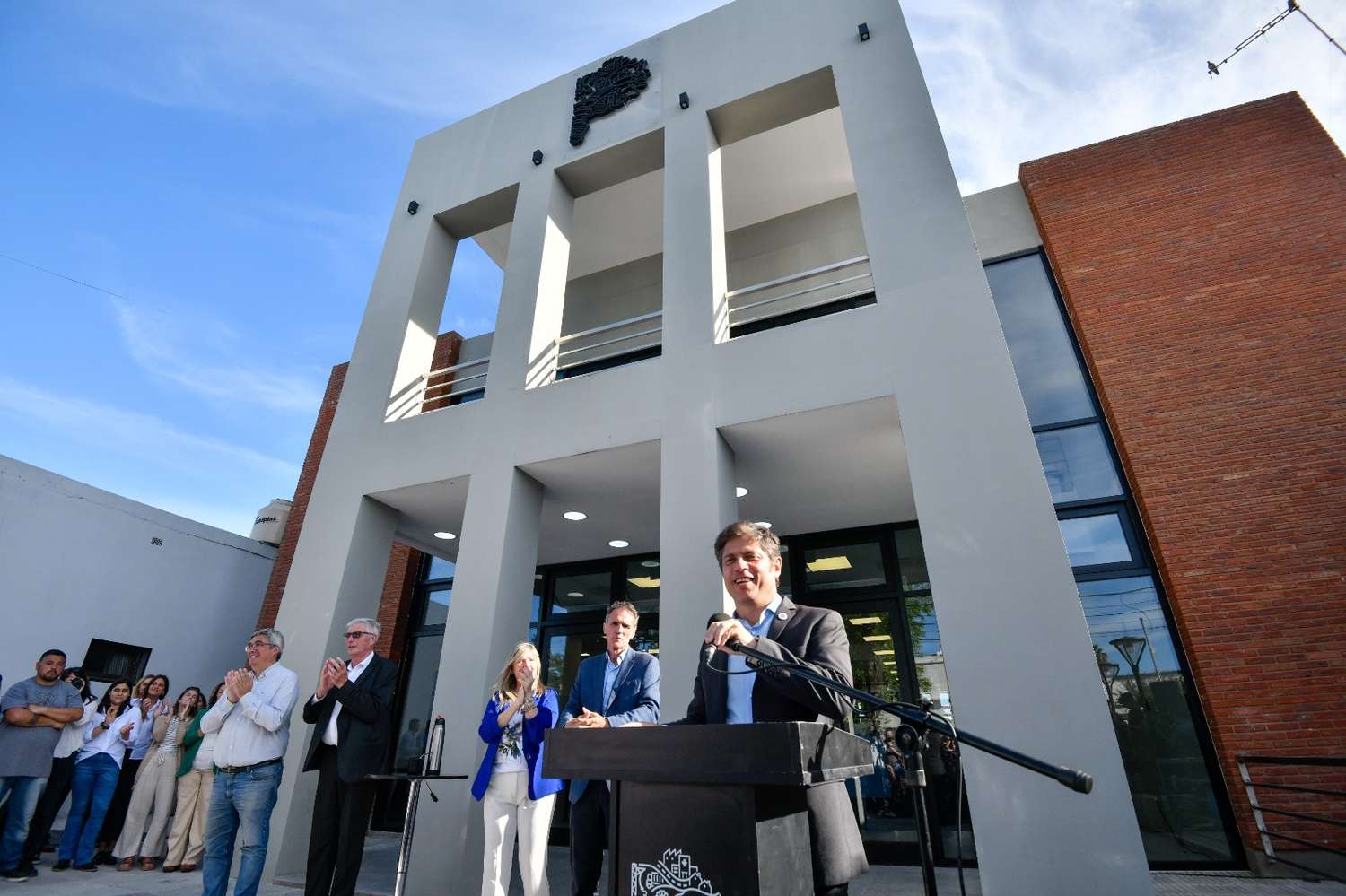 Kicillof inauguró una nueva Casa de la Provincia en General Belgrano