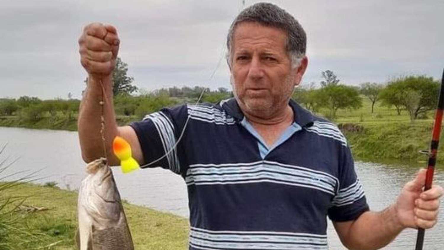 Dolor en Ramallo por la tragedia de un conocido vecino: Fue a pescar con su esposa y murió al volcar su bote