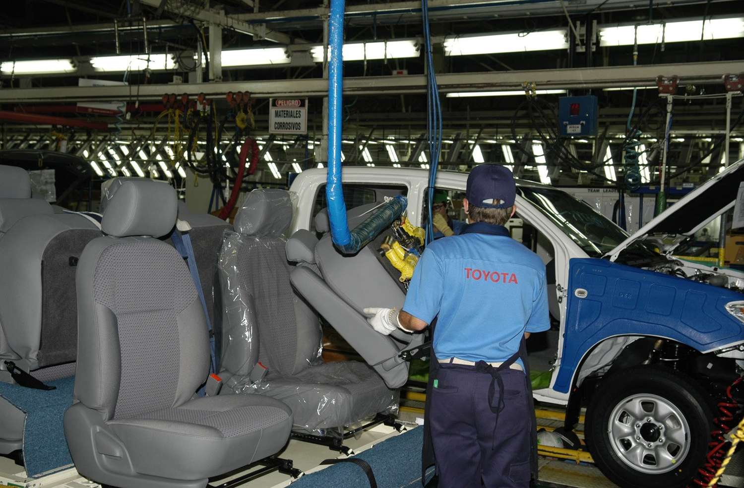 Por la crisis en el sector automotriz, Toyota puso en marcha un programa de retiros voluntarios en su planta de Zárate