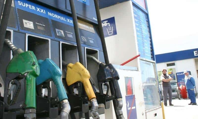 Las ventas de combustibles se desploman pero vuelven a subir los precios: En mayo, un 10% más caros