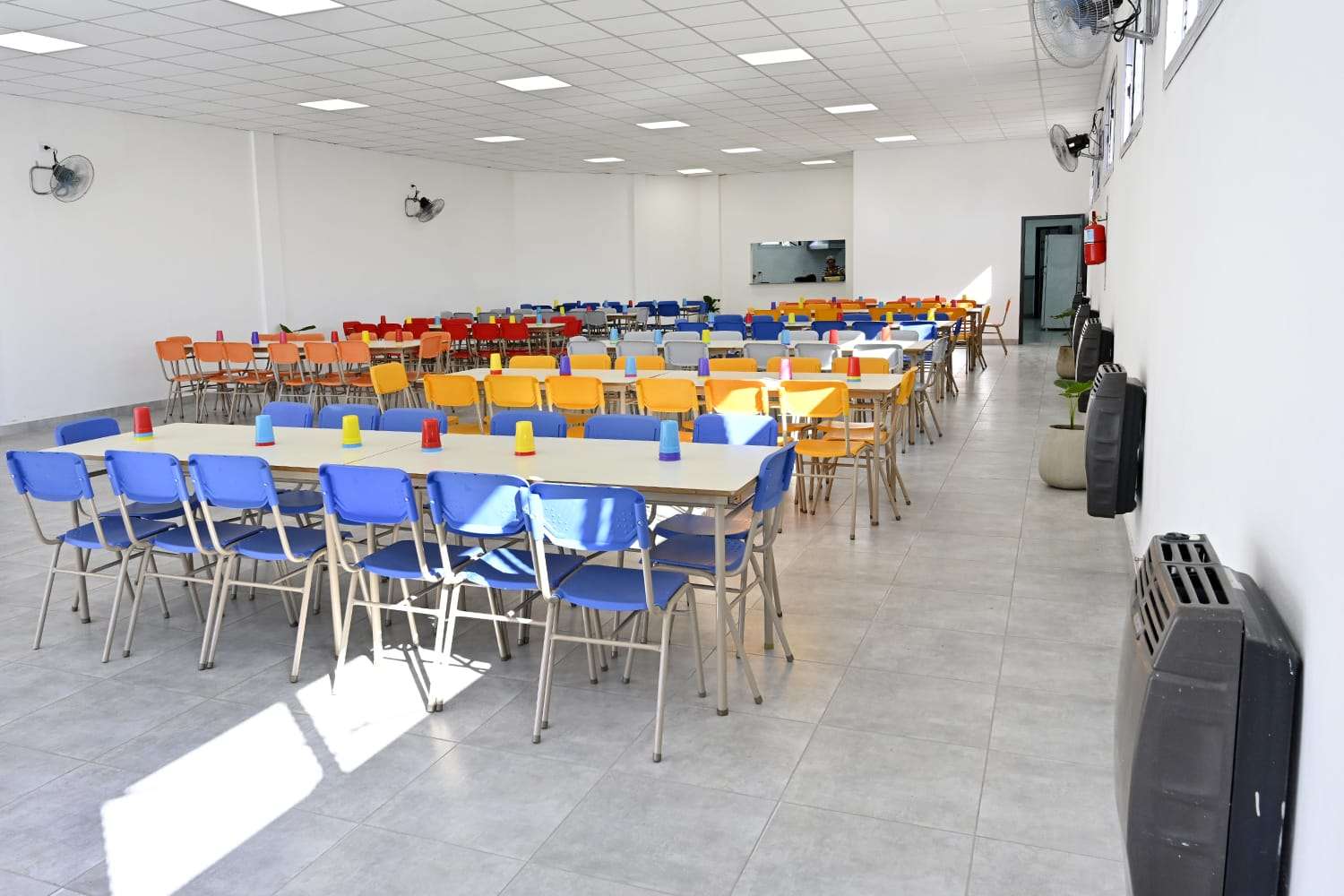 Inauguran comedor en Escuela de Tigre: “La educación es el motor del desarrollo”, dijo Zamora
