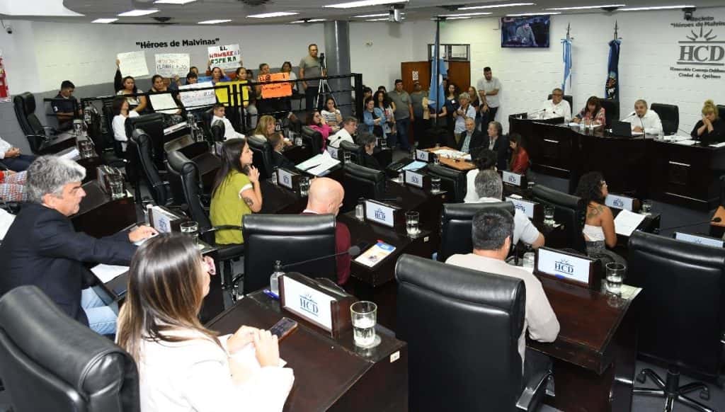 Sesión caliente en Quilmes: concejal de LLA advirtió "comedores fantasmas" y UxP la desafió a denunciar en la Justicia