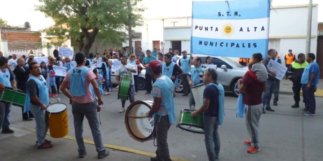 Punta Alta: municipales paran por 24 horas y reclaman que la planta política se congele los sueldos