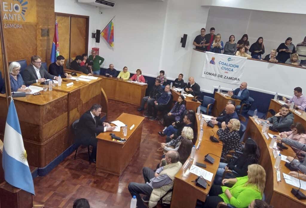 Lomas de Zamora confirmó el cobro de la Tasa Vial y la oposición advirtió: "Lo van a pagar los vecinos"