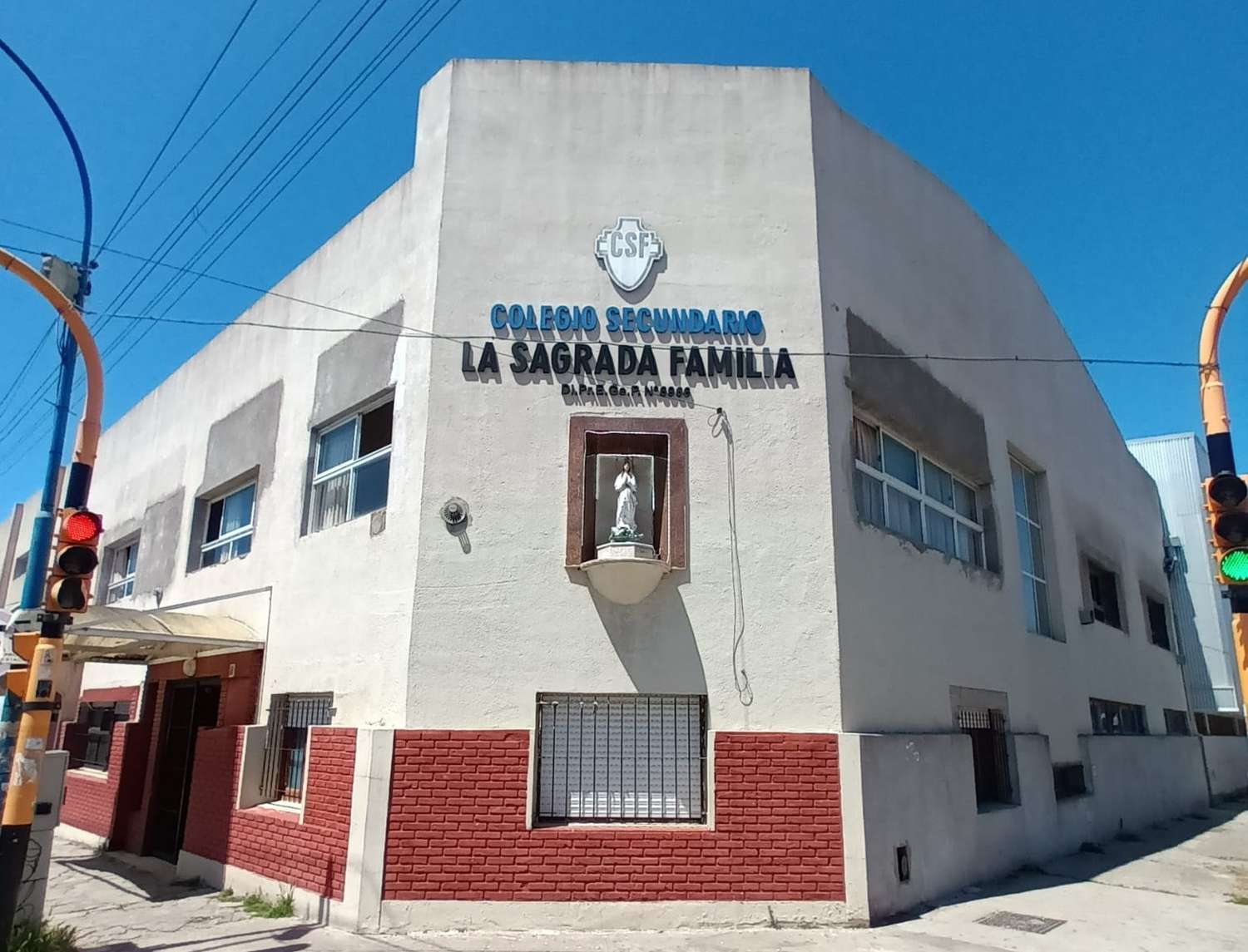 Amenaza de bomba en el colegio de Mar del Plata al que fue “Dibu” Martínez de niño: Lo evacuaron