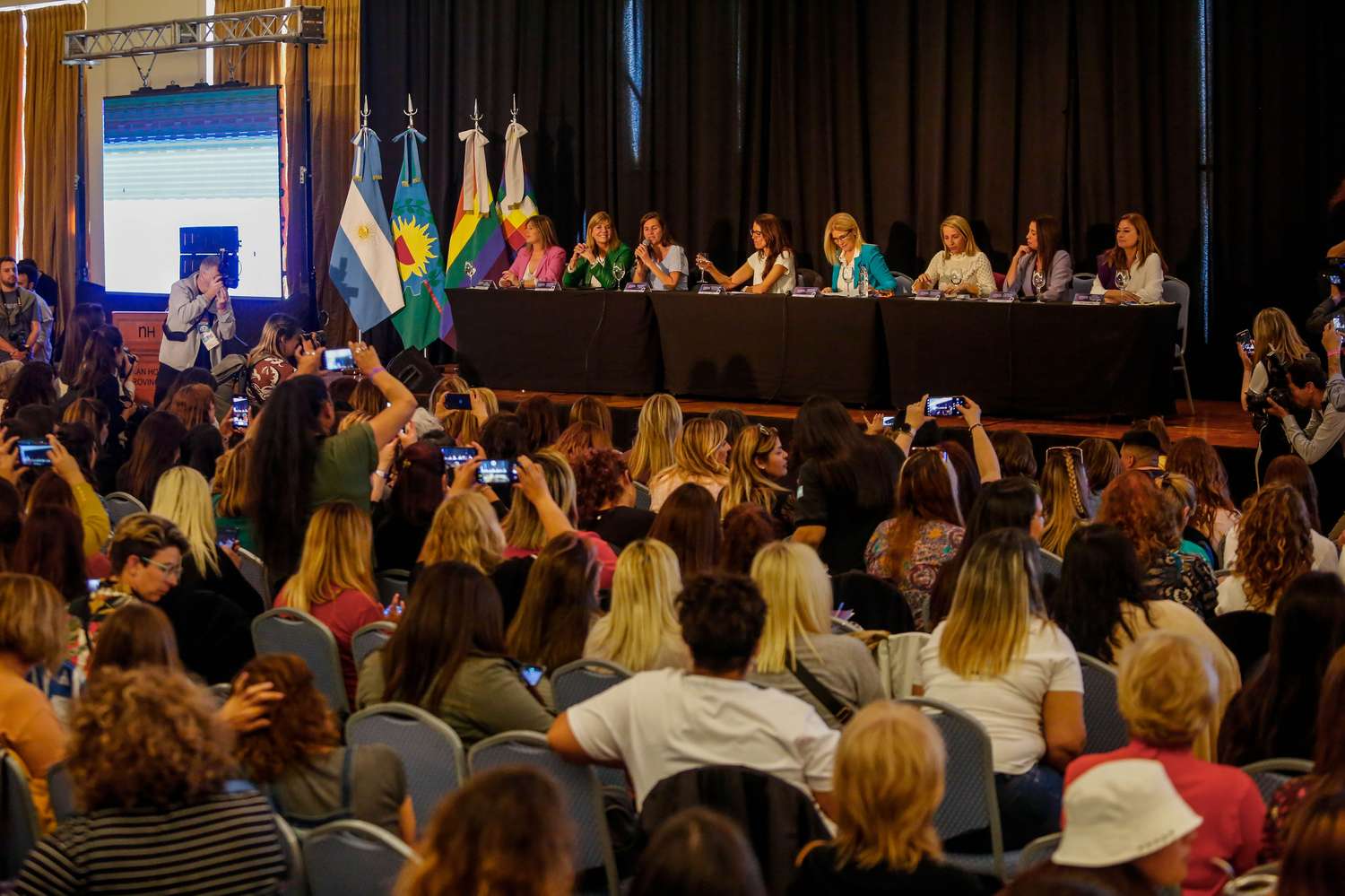 En Mar del Plata el Encuentro federal de mujeres cerró con un mensaje de respaldo a Cristina Kirchner