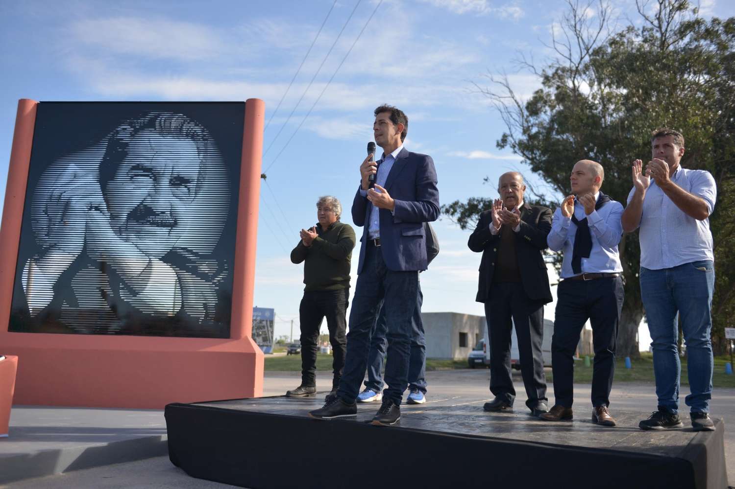 En Mar Chiquita inauguraron dos murales en homenaje a Raúl Alfonsín y Néstor Kirchner