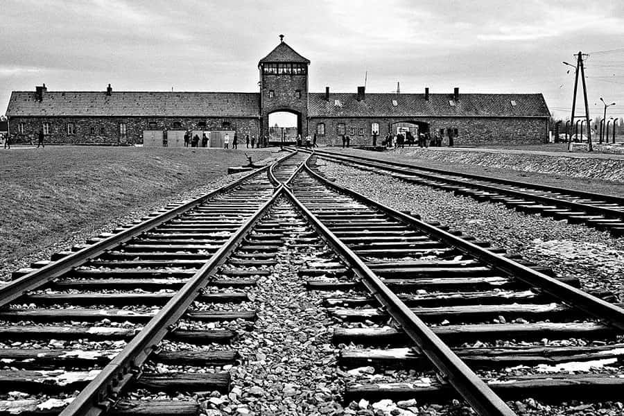 Holocausto: Dirigentes de la Provincia de Buenos Aires conmemoraron los 75 años del cierre de Auschwitz