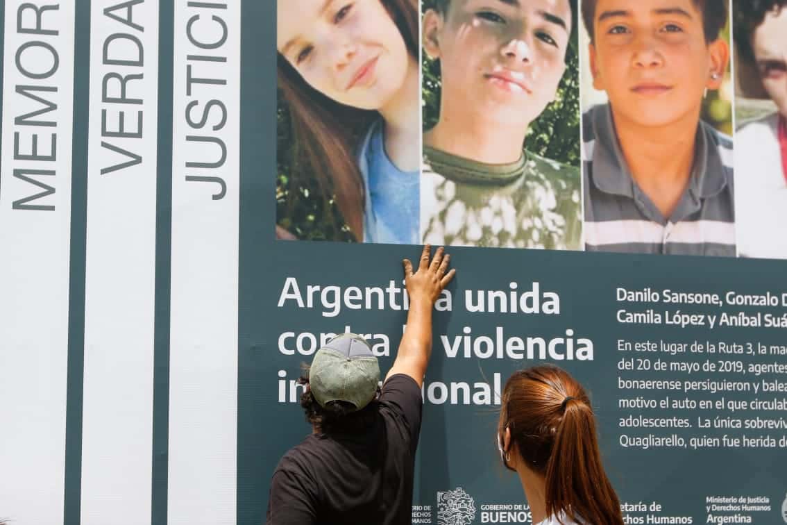 Masacre de Monte: Colocaron un cartel en memoria de las cuatro víctimas en ruta 3