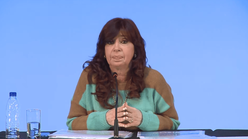 Cristina Kirchner lapidaria con Martín Guzmán: Cuestionó su "ingratitud, irresponsabilidad y desestabilización"