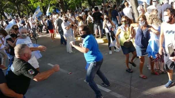 Diputados de Juntos por el Cambio denunciaron el ataque sindical a los manifestantes en la Quinta de Olivos