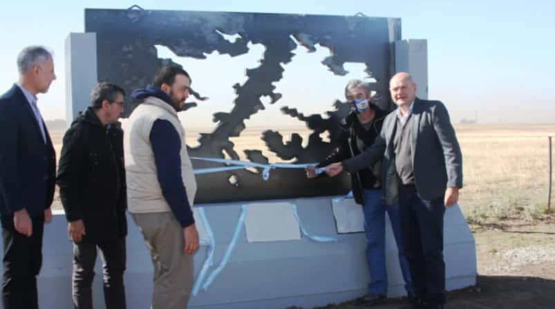 Malvinas 40 años: Inauguraron monumento en Coronel Dorrego