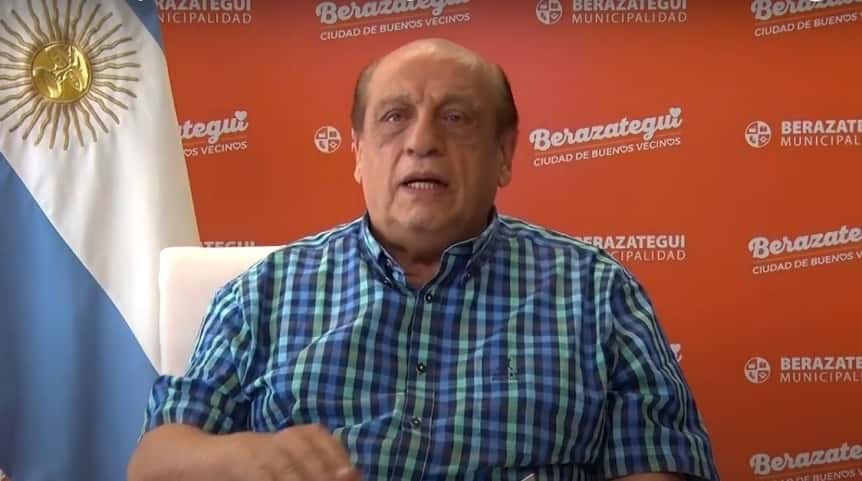 El intendente de Berazategui Juan José Mussi, de 82 años, atravesó un cuadro de laringitis aguda y neumonía