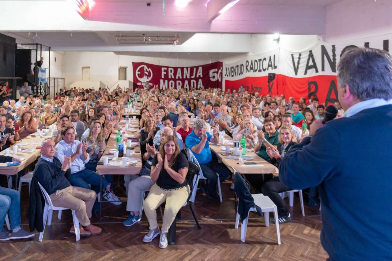 ¿Se rompe o se dobla?: Salvador y Abad encabezaron el Encuentro Radical en Mar del Plata