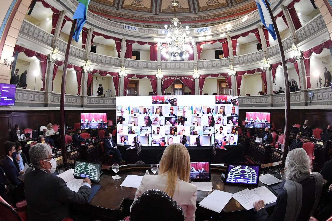 El Senado bonaerense también llevó a cabo su primera sesión mixta presencial y remota