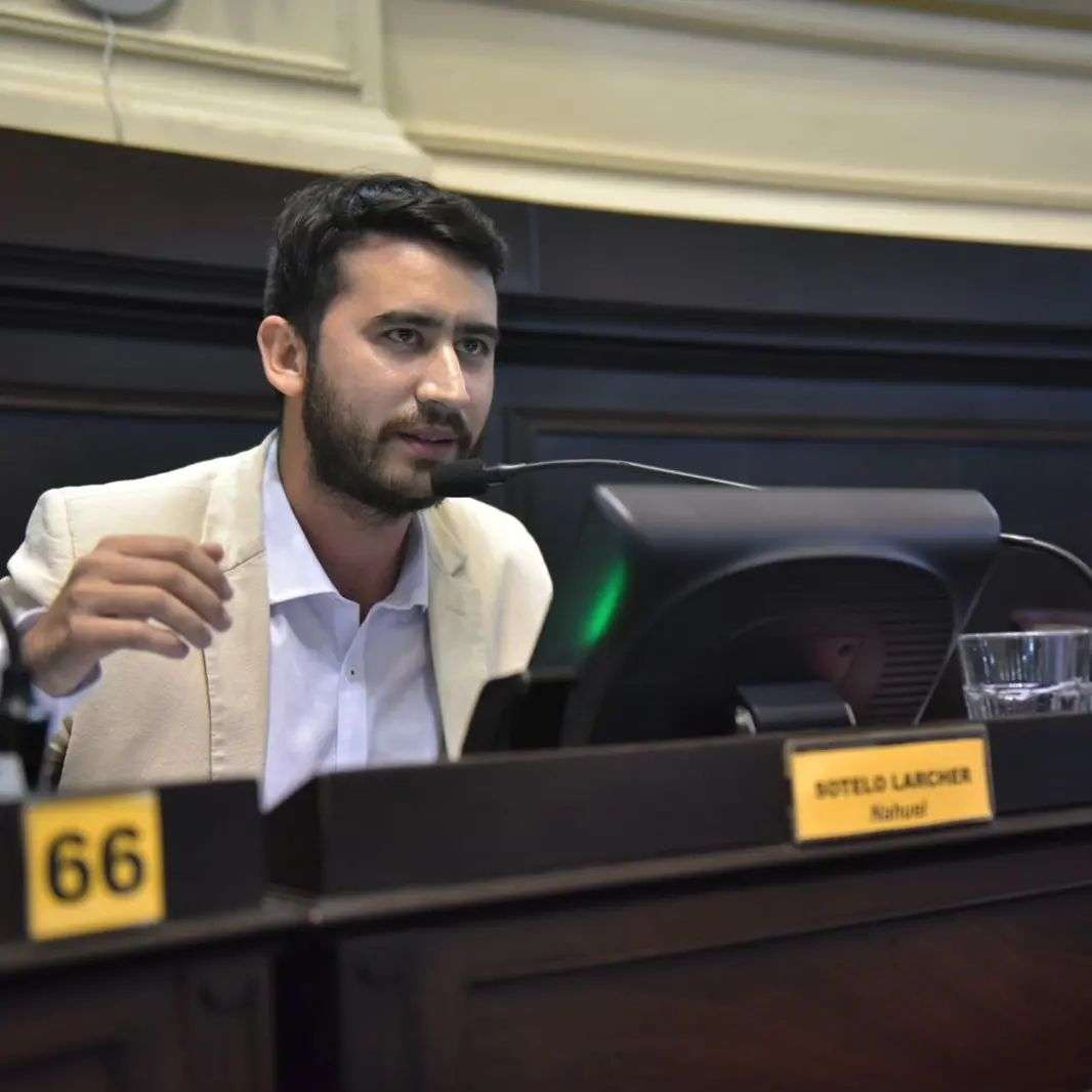 Repercusiones Apertura legislativa bonaerense: Por qué un diputado provincial de Milei llamó "Alicia" a Kicillof