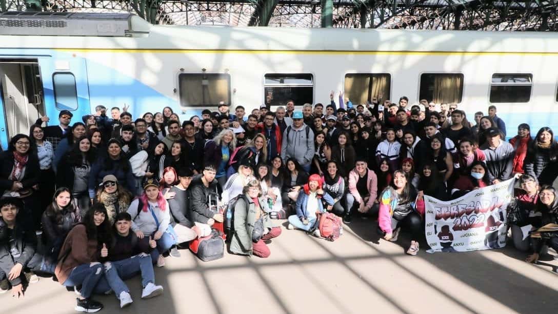 “Tu viaje de egresados solidario”: El programa municipal de Avellaneda que entrega viajes a cambio de tareas comunitarias