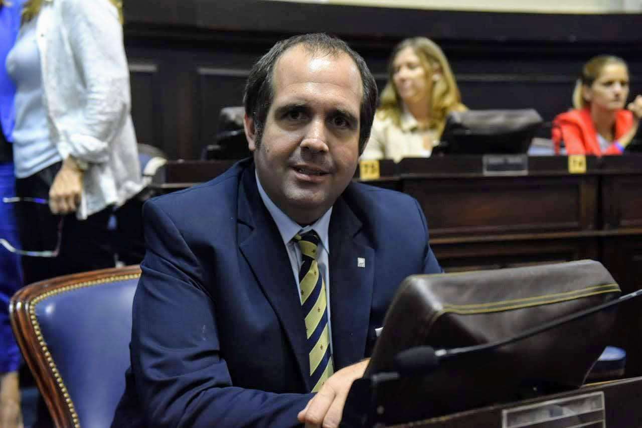 Bugallo tildó de "repugnante" el escándalo con las vacunas en San Andrés de Giles y sugirió la renuncia del Intendente