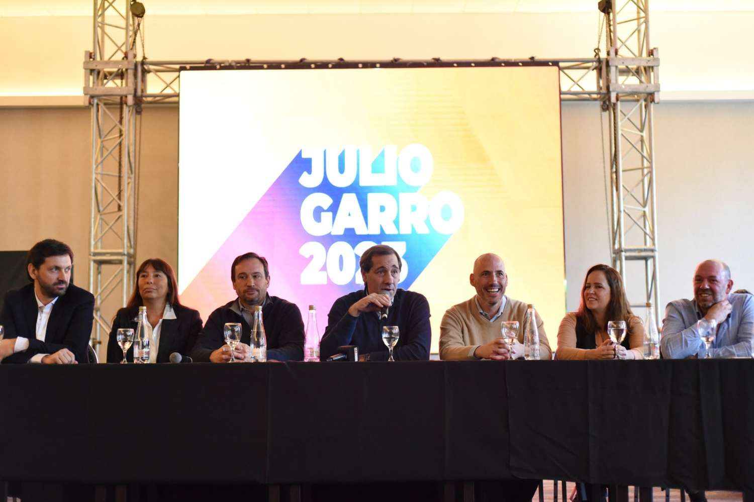 La Plata: "Esta es la única lista que le puede ganar al Kirchnerismo", dijo Garro y presentó a los precandidatos de JxC 