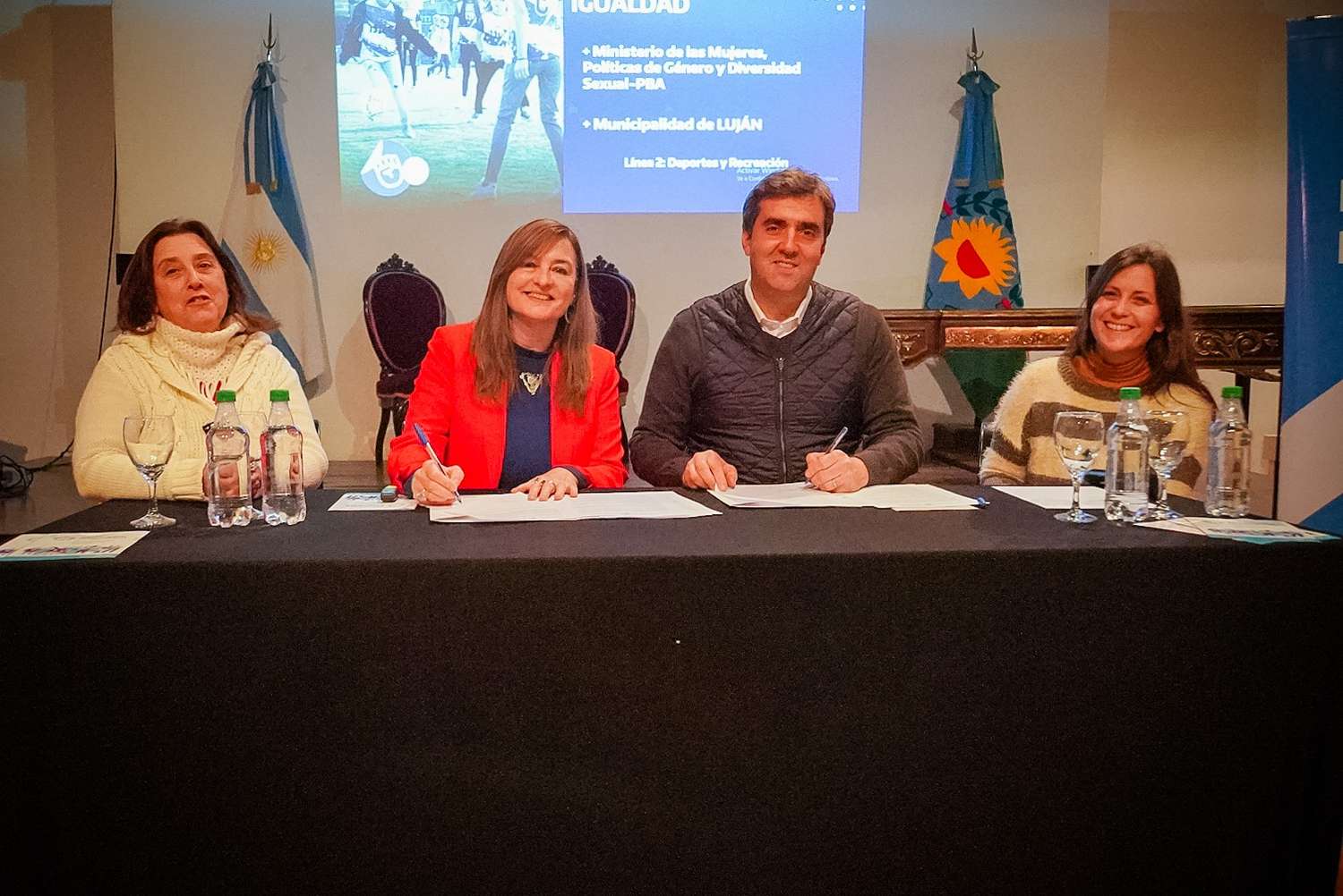 Boto se reunió con Estela Díaz y consiguió fondos para el fútbol femenino: "Queremos que se amplíe en todo Luján"