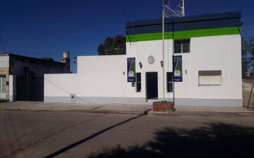 Stroeder en vilo por un hombre armado con cuchillo