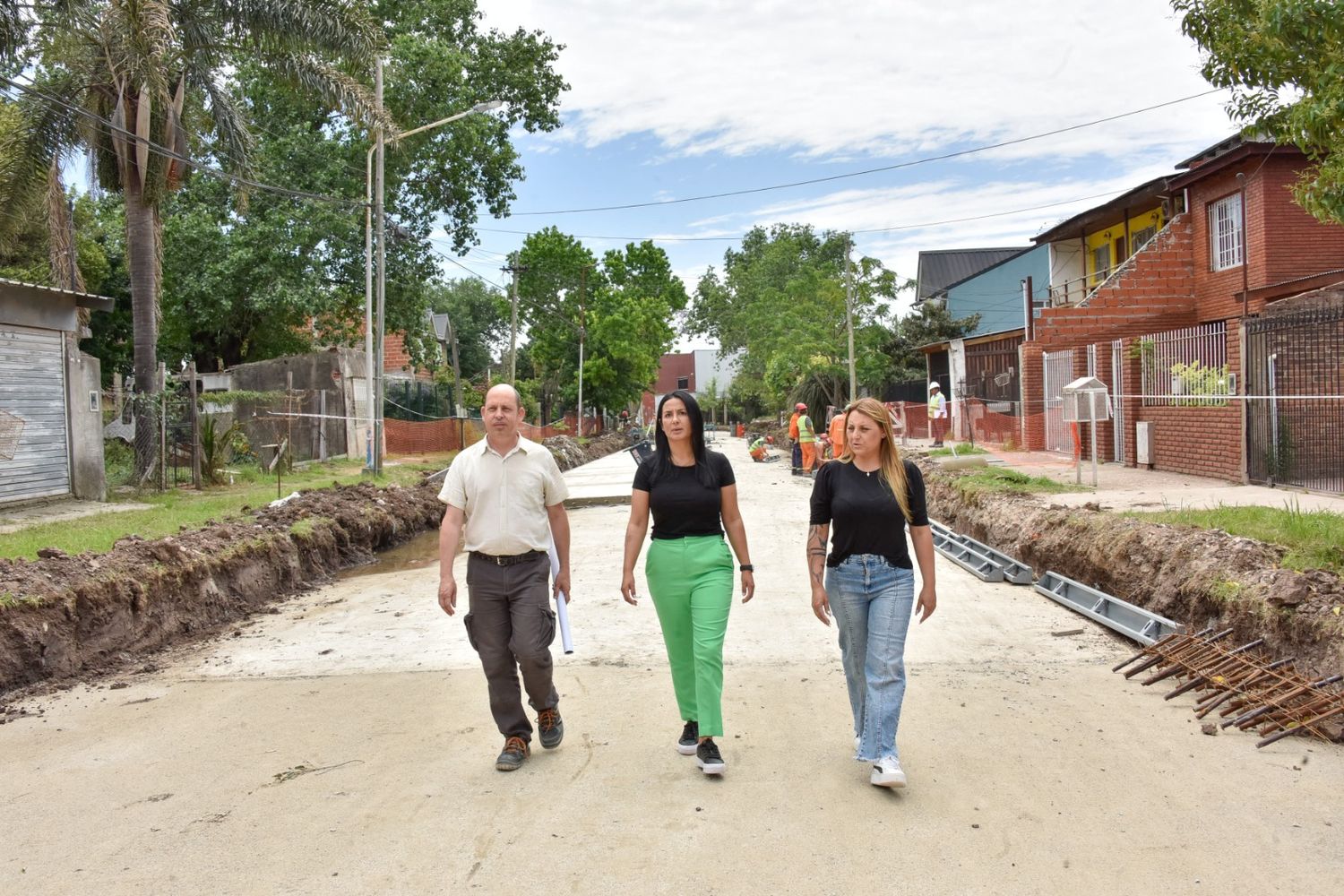 Malvinas Argentinas: Noelia Correa visitó una nueva obra de pavimentación de 22 cuadras