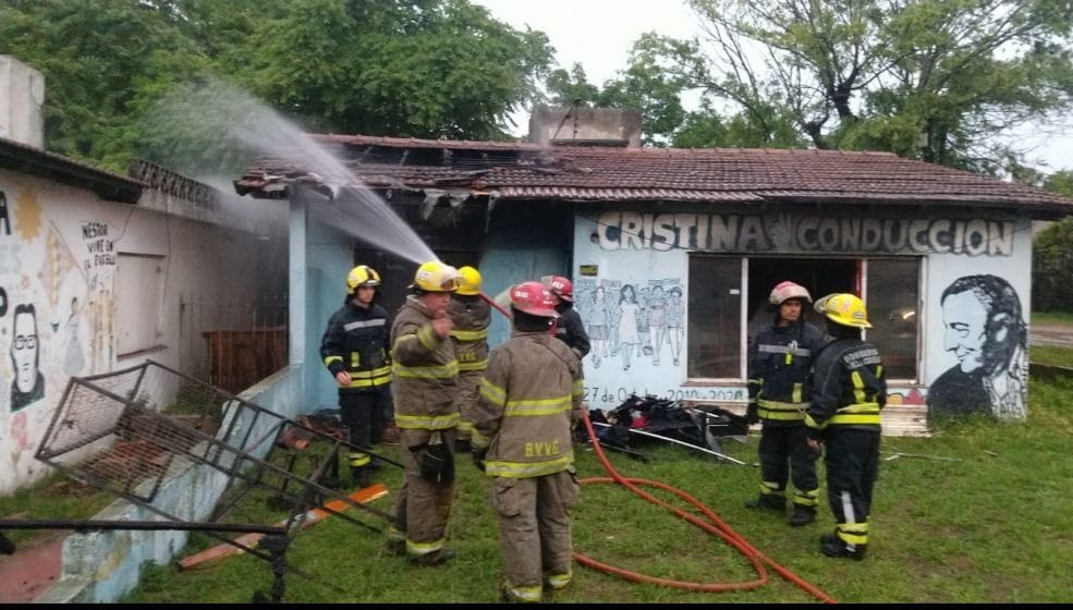 Incendiaron intencionalmente un local de "Nuevo Encuentro" en Villa Gesell: Hay un detenido