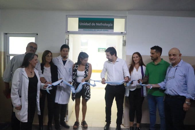 Nicolás Kreplak inauguró la nueva unidad de nefrología.