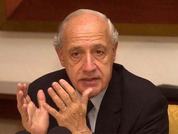 Lavagna llama a la oposición a unirse imitando la Concertación chilena