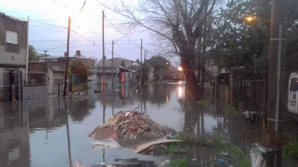 La lluvia no da tregua y hay sectores inundados en la Provincia de Buenos Aires
