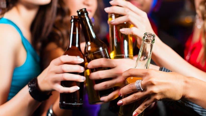Se endurecen las sanciones para comerciantes bonaerenses que vendan alcohol a menores de edad