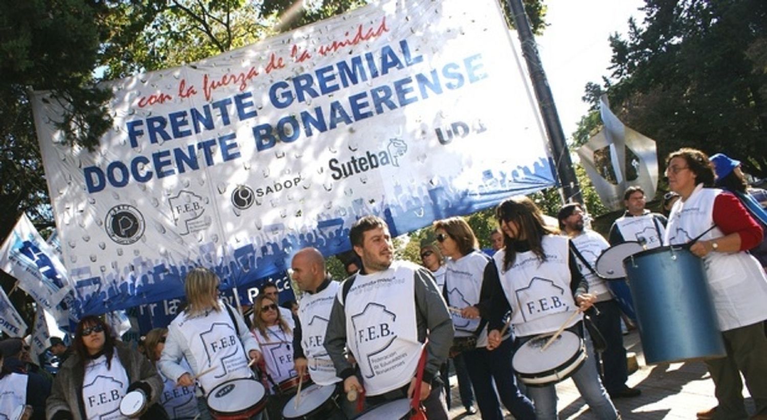 Docentes bonaerenses reclaman a Vidal  "una urgente reunión" para discutir las paritarias