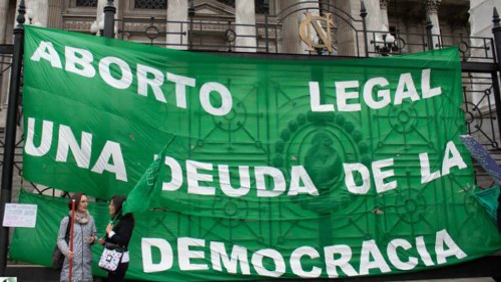 Macri da vía libre a sus legisladores para que traten la legalización del aborto