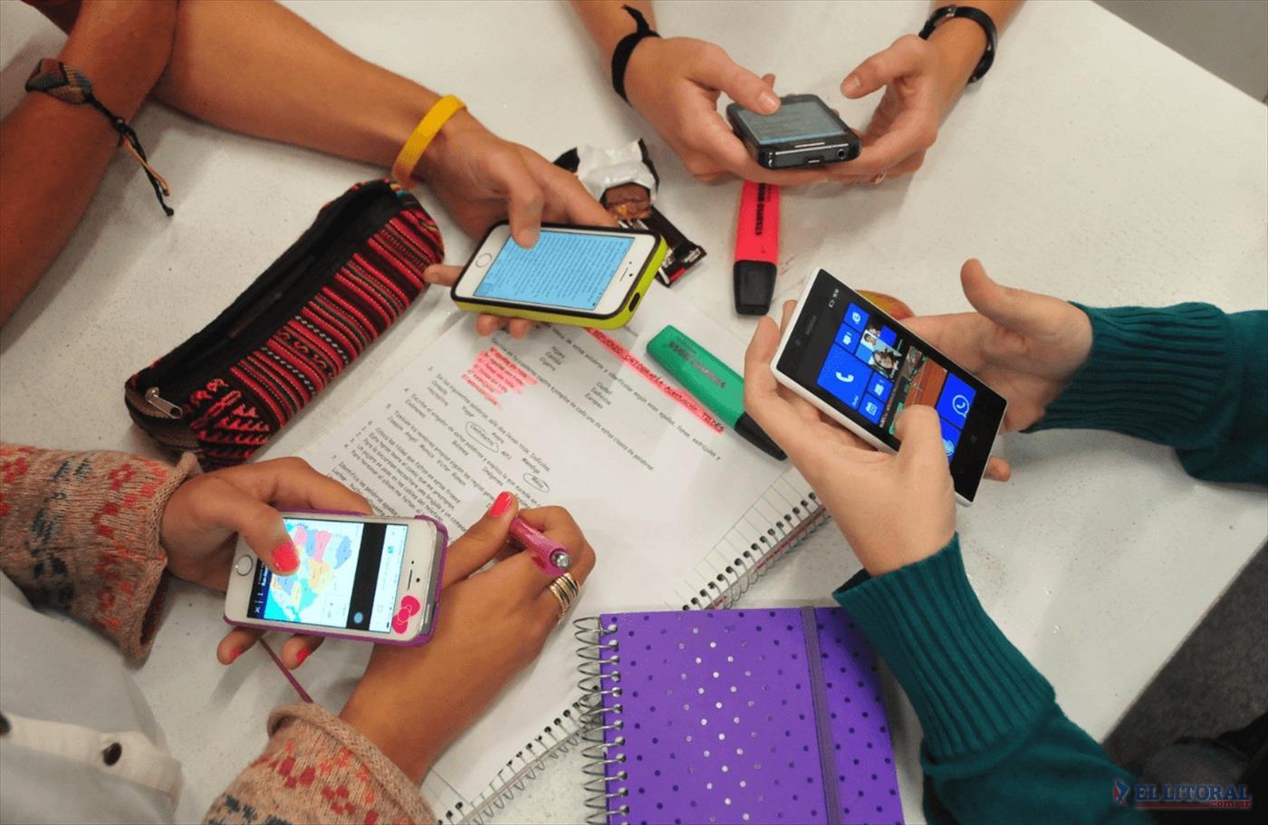 La UNLP dicta talleres para adolescentes sobre buenas prácticas vinculadas al uso de la tecnología