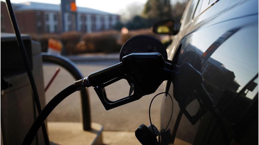 Por los altos precios, cayó el consumo de combustibles